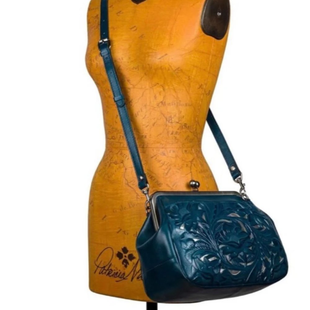 Patricia Nash Canisi Cut Out Tooled Leather Shoulder Bag Purse